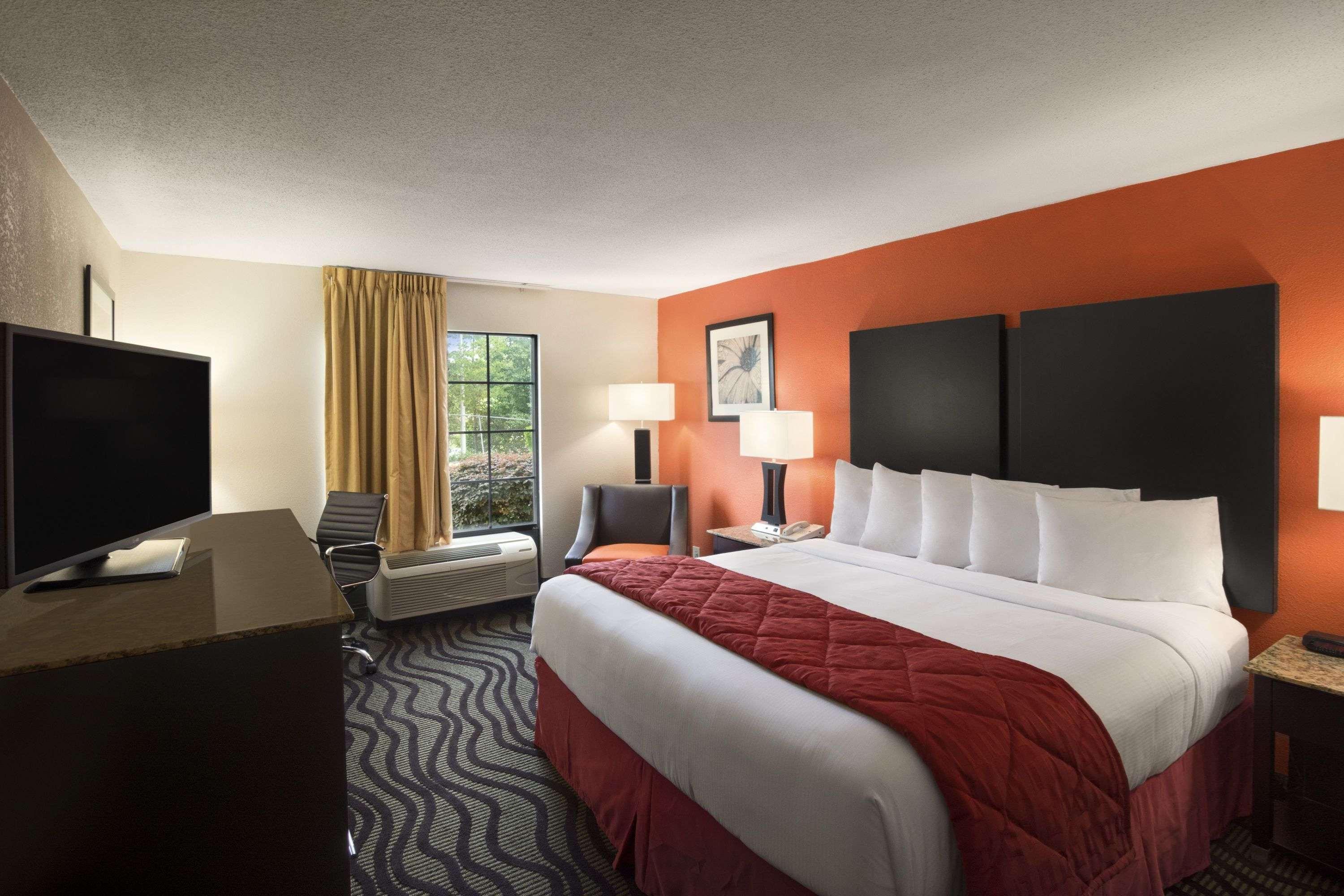 Days Inn By Wyndham Rome Downtown Eksteriør billede