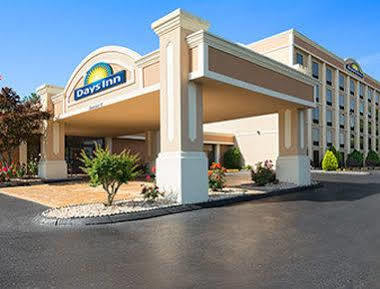 Days Inn By Wyndham Rome Downtown Eksteriør billede